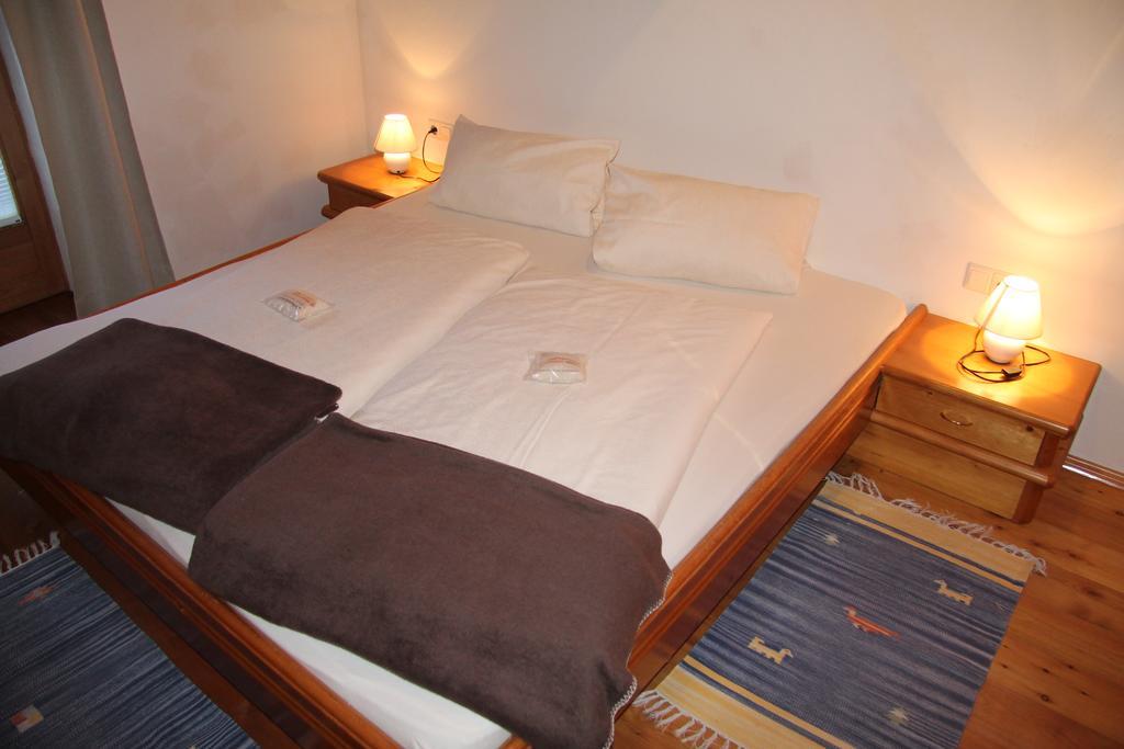 Apartmenthaus Innerkratzerhof Pragraten ภายนอก รูปภาพ
